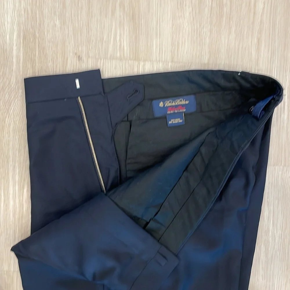 Brooks Brothers Golden Fleece Pleated Navy Dress Pants. - Picture 4 of 5